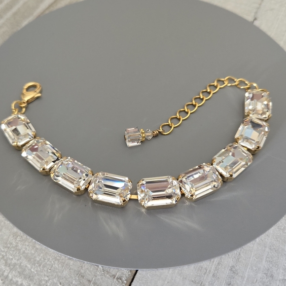 Austrian Crystal Bracelet in Gold - Picture 5 of 10
